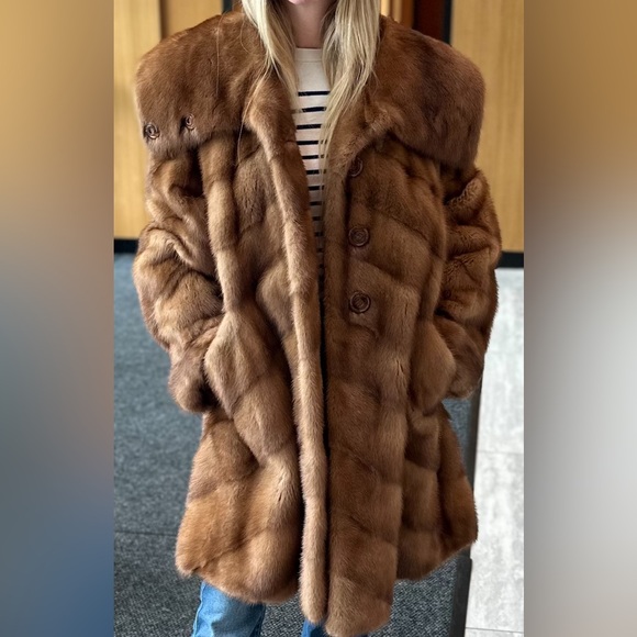 Mink Fur Coat - Picture 5 of 5